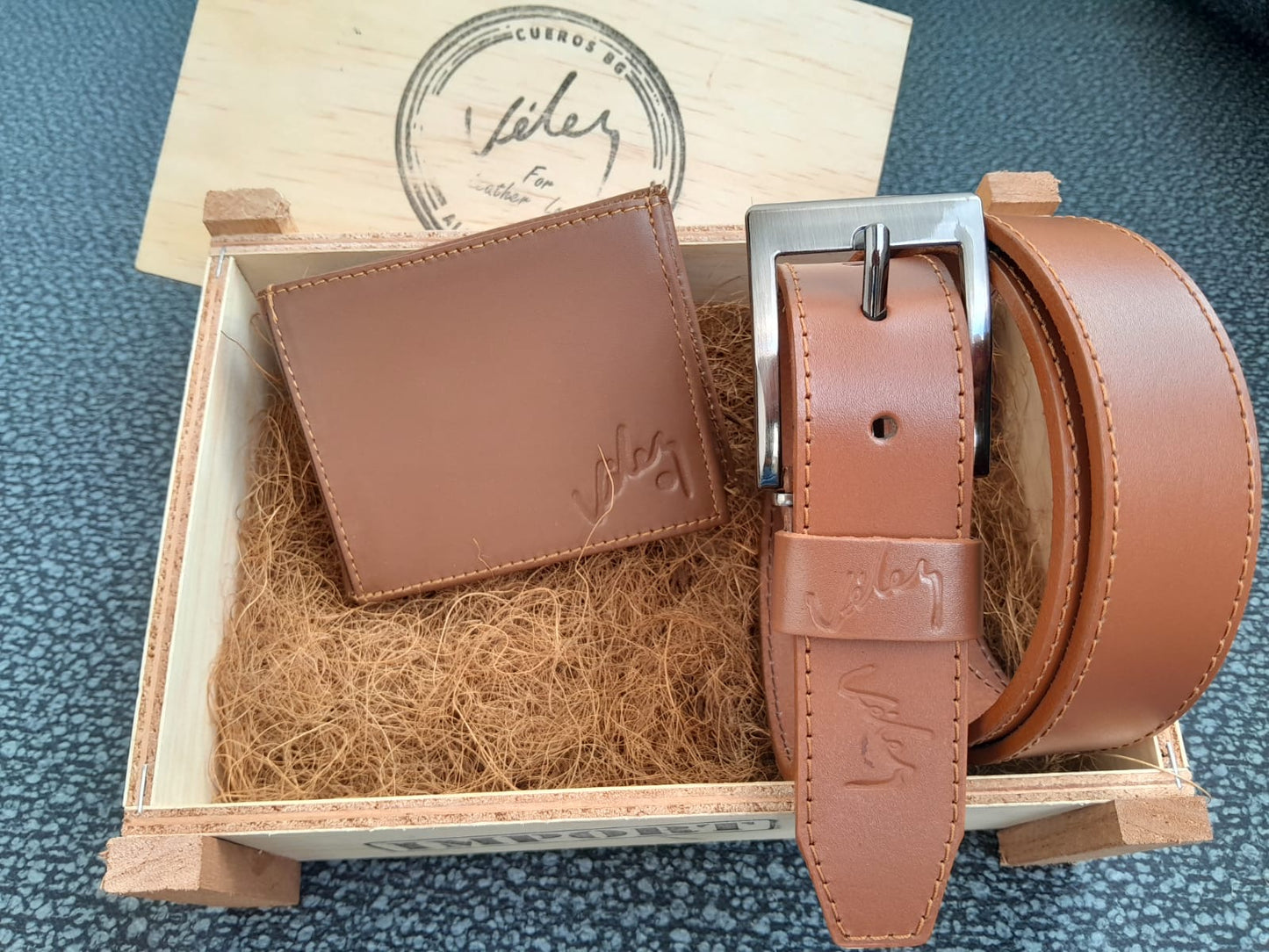 COMBO PREMIUM DÍA DEL PADRE BILLETERA Y CORREA EN CUERO- ELEGANCIA QUE PERDURA🎁